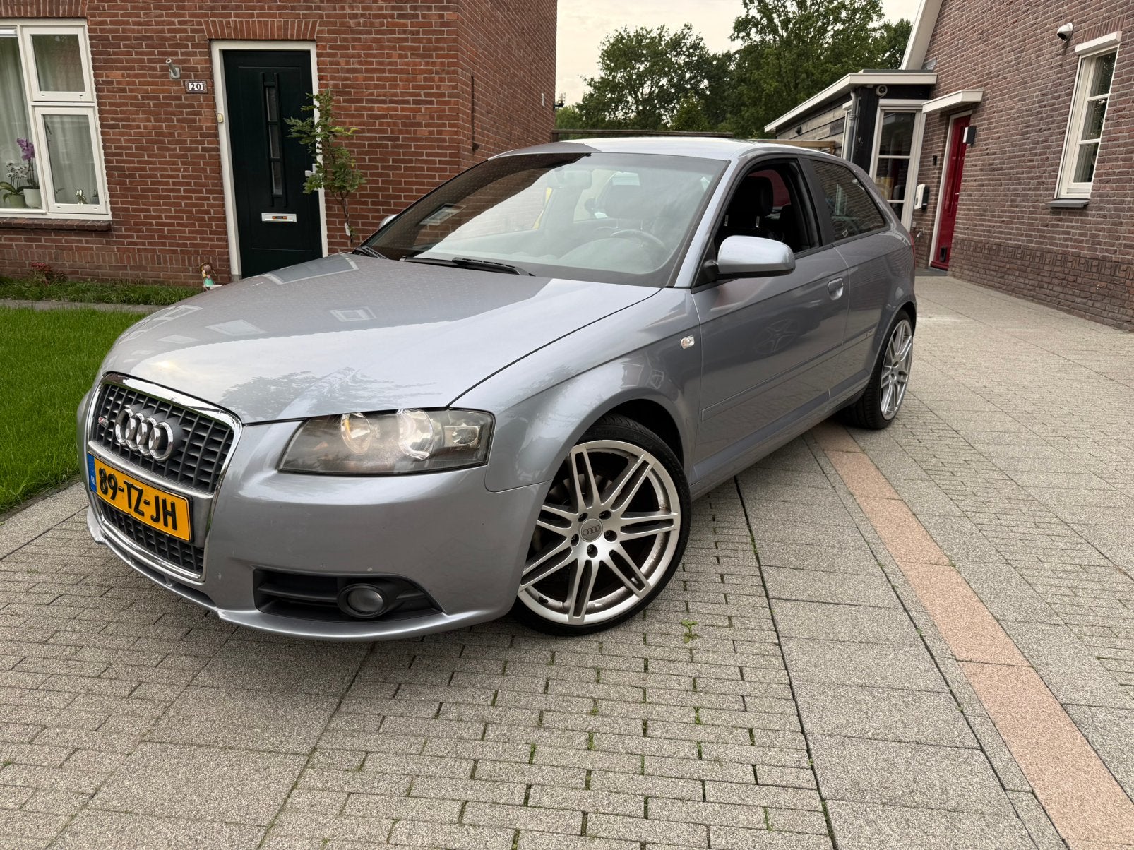 Audi A3 1.8 TFSI S-LINE | CRUISE/NAVI/LEDER/NW APK/BOSE, Voorwielaandrijving, 1280 kg, Zwart, 4 cilinders