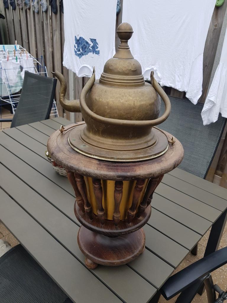 Theestoof met koperen ketel., Ophalen, Koper