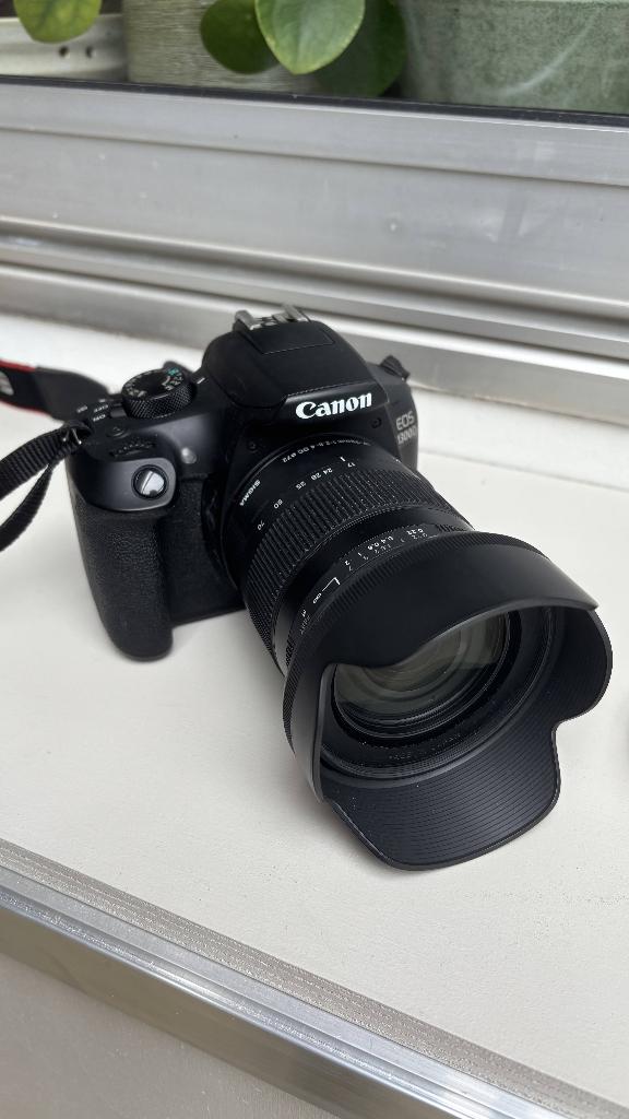 Canon EOS 1300D + Sigma 17-70mm f/2.8-4 DC Macro OS HSM, Ophalen of Verzenden, Zo goed als nieuw, Macrolens