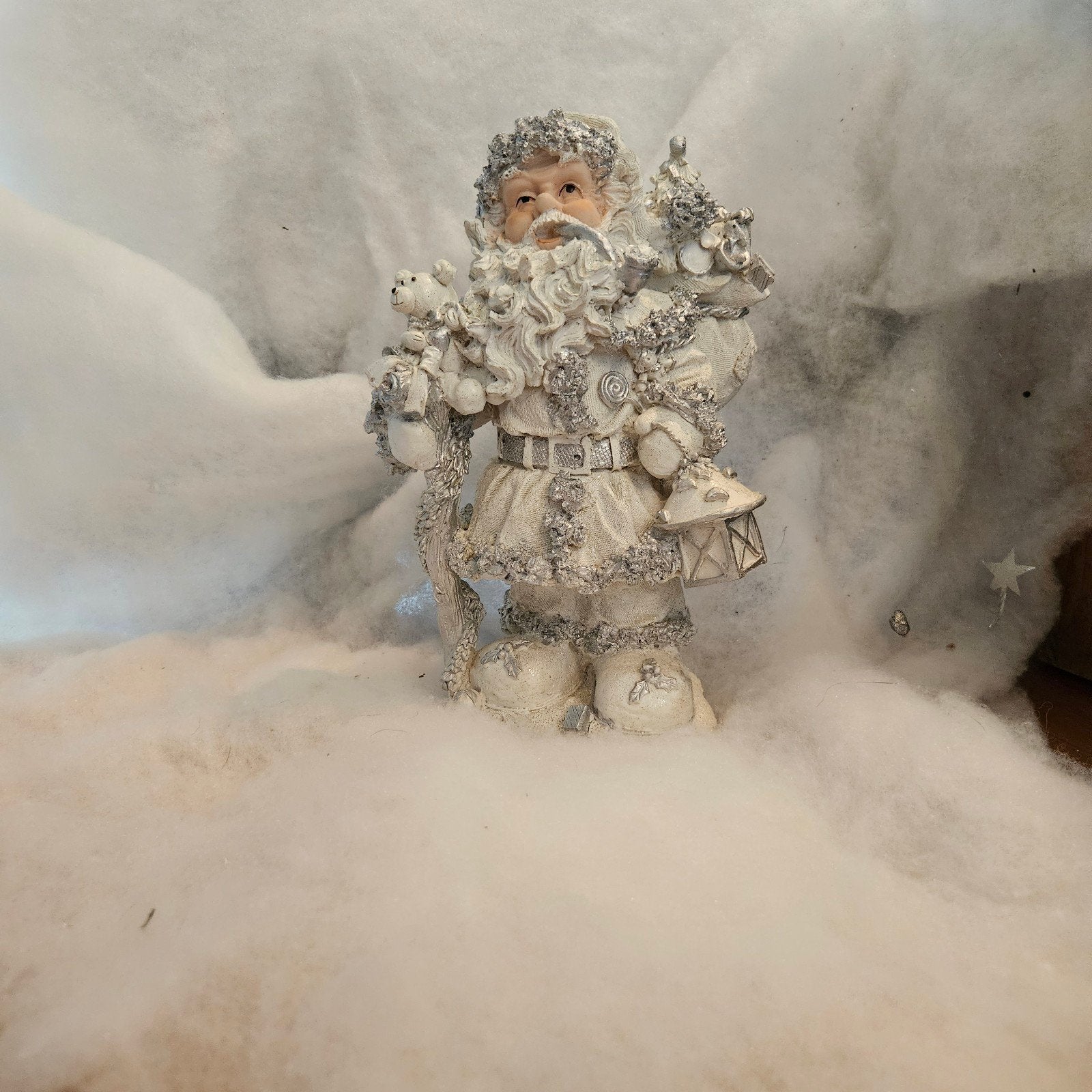 kerstman. zilver met wit.   polyster, Ophalen of Verzenden, Zo goed als nieuw