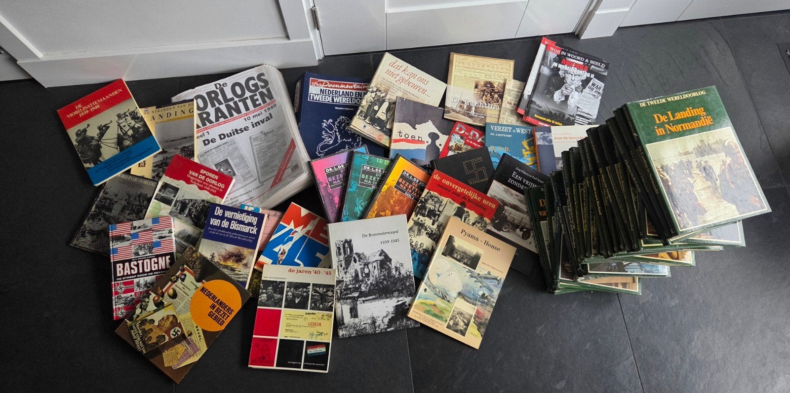 Collectie Tweede Wereldoorlog boeken, veel over Brabant, Ophalen, Tweede Wereldoorlog, Gelezen, Algemeen