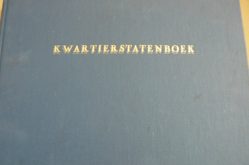 KWARTIERSTATENBOEK / verzameling / 75 jr Geslacht Wapenkunde, Ophalen of Verzenden, Gelezen