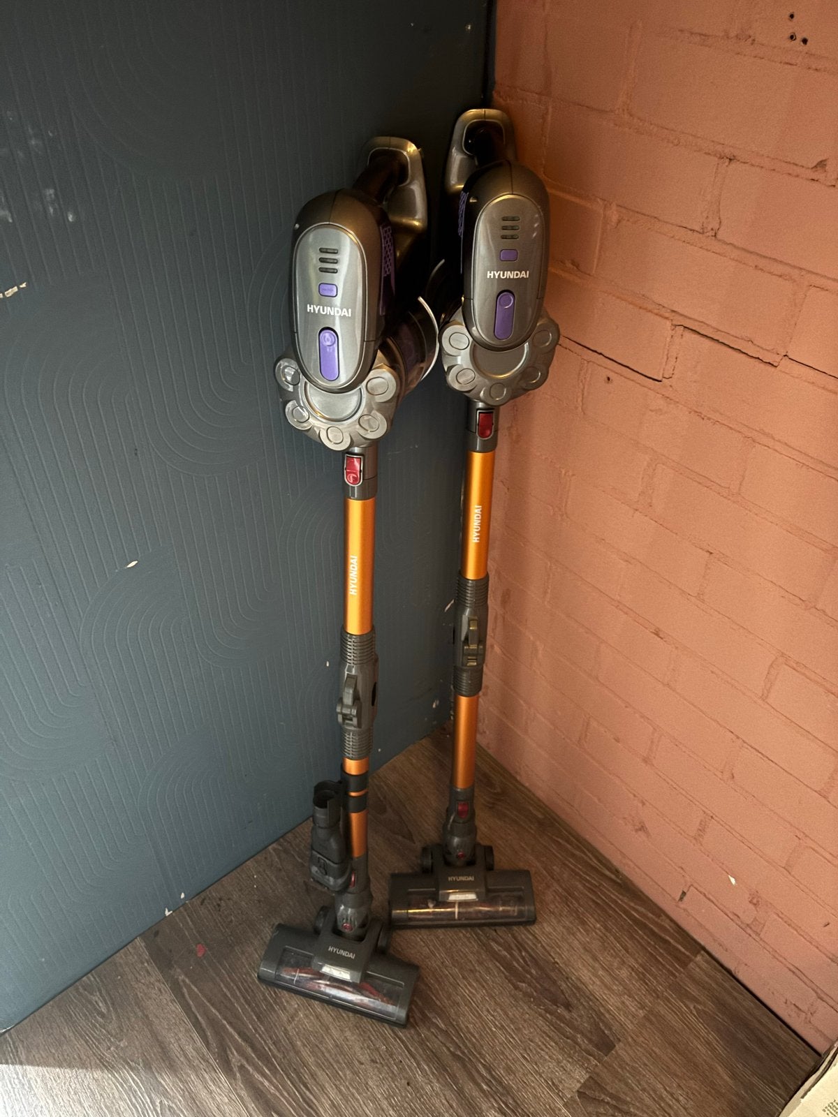 Hyundai Steelstofzuiger (2 stuks), Overige merken, Gebruikt, Draadloos, Ophalen of Verzenden