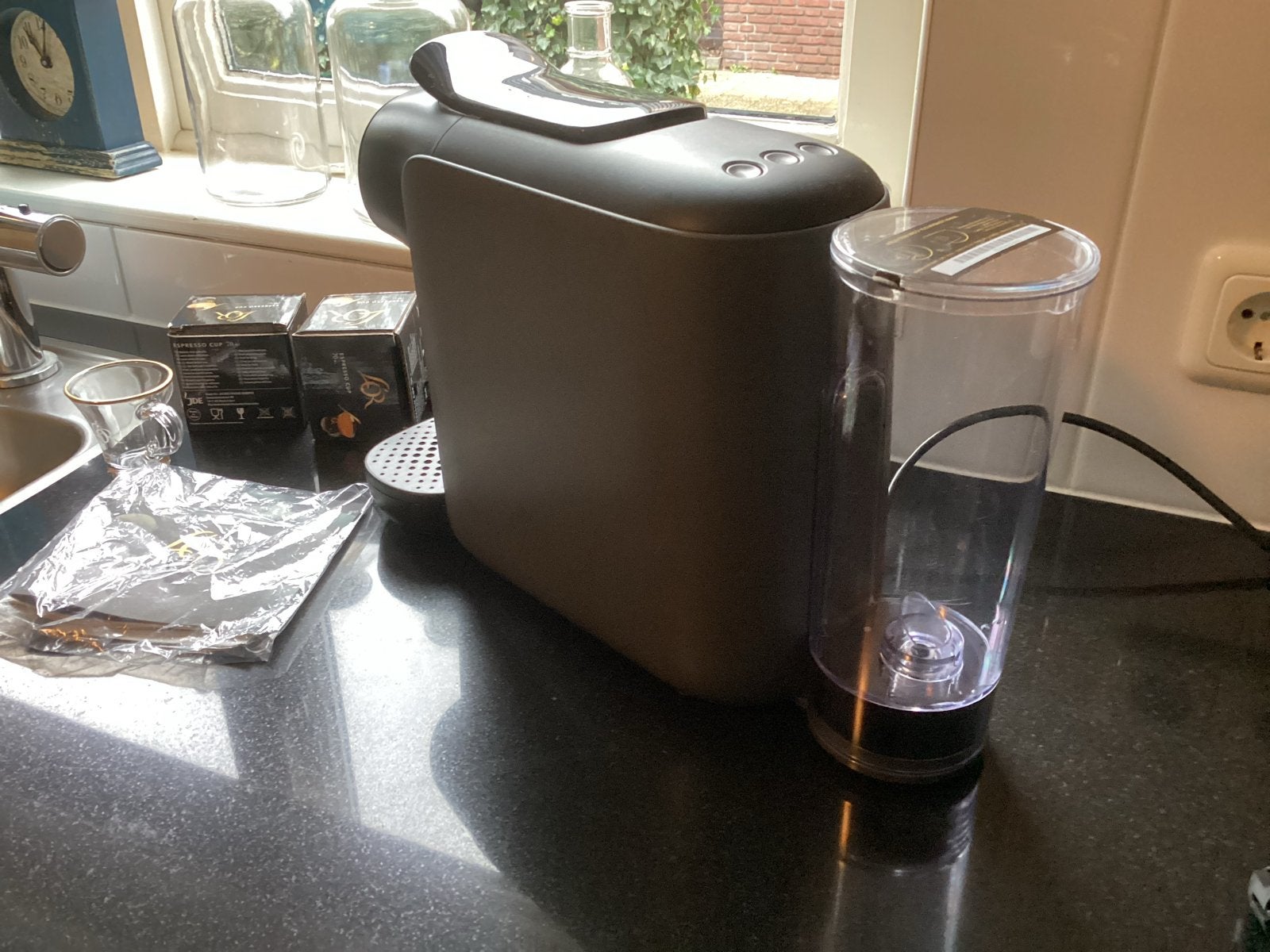 L'OR Barista koffiezetapparaat met cups en glas, z.g.a.n, Koffiemachine, Ophalen of Verzenden, Zo goed als nieuw, 1 kopje