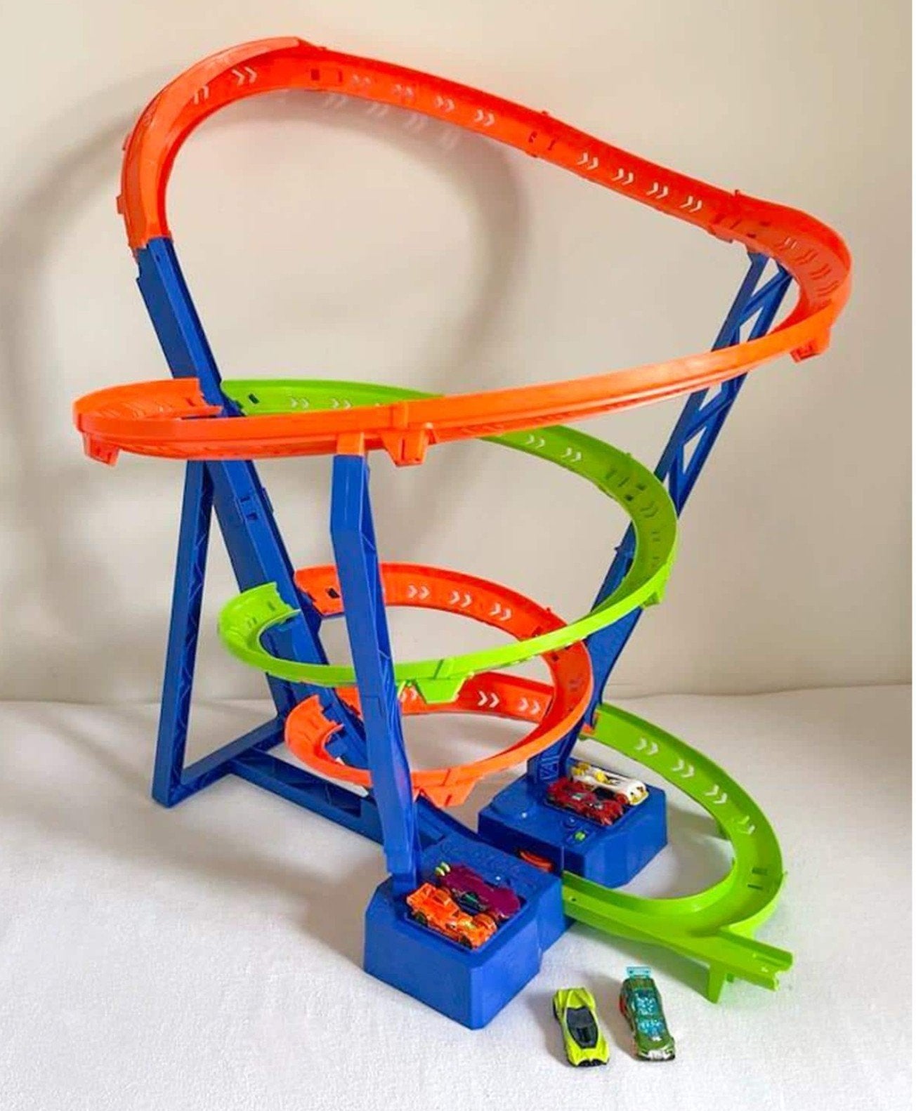 Hot Wheels Action Spiral Speed, Kinderen en Baby's, Speelgoed | Racebanen, Ophalen of Verzenden, Zo goed als nieuw, Elektrisch