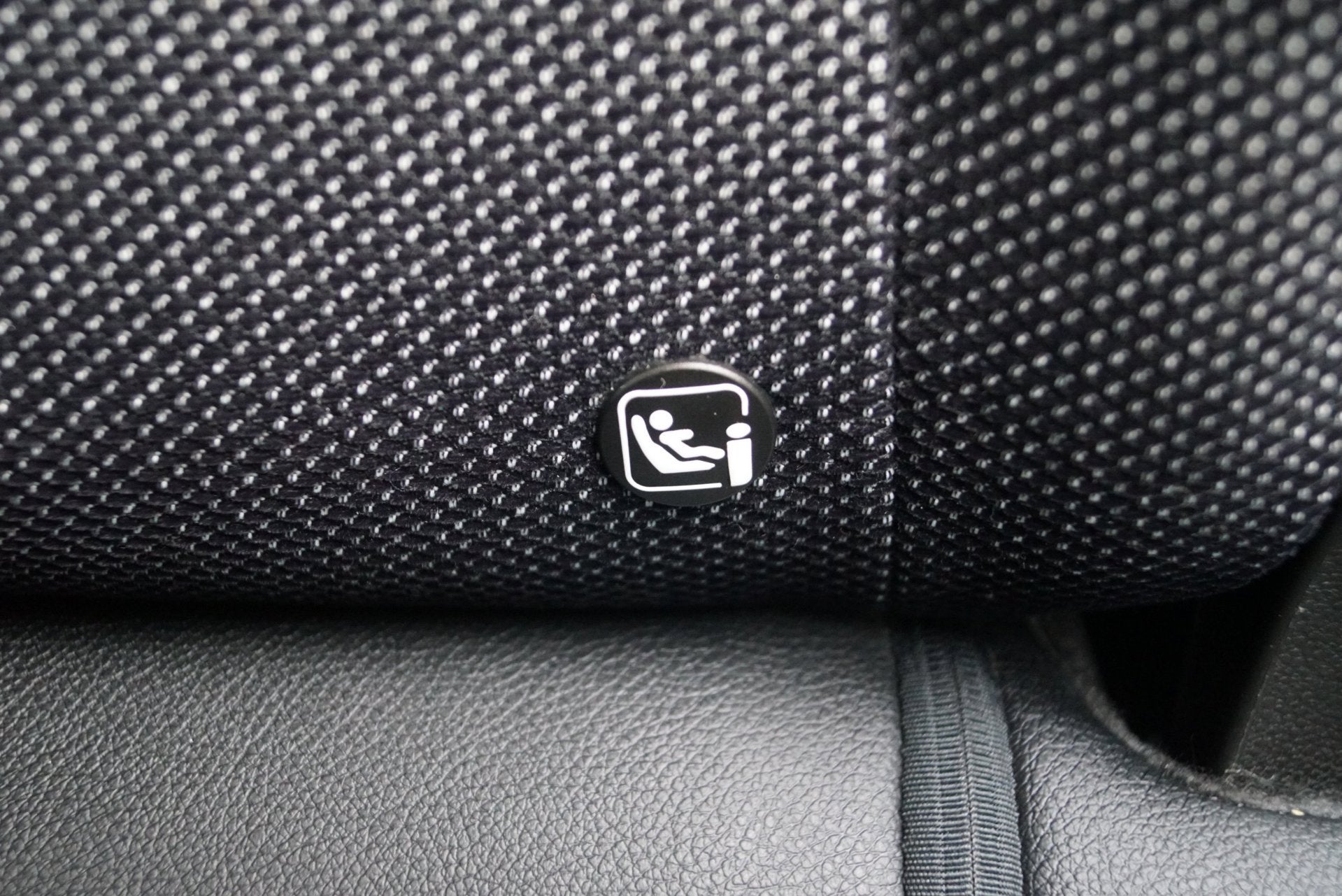 Foto 33 van Renault Captur 1.3 TCe 130 Intens Autom Half Leder/Stof Spor