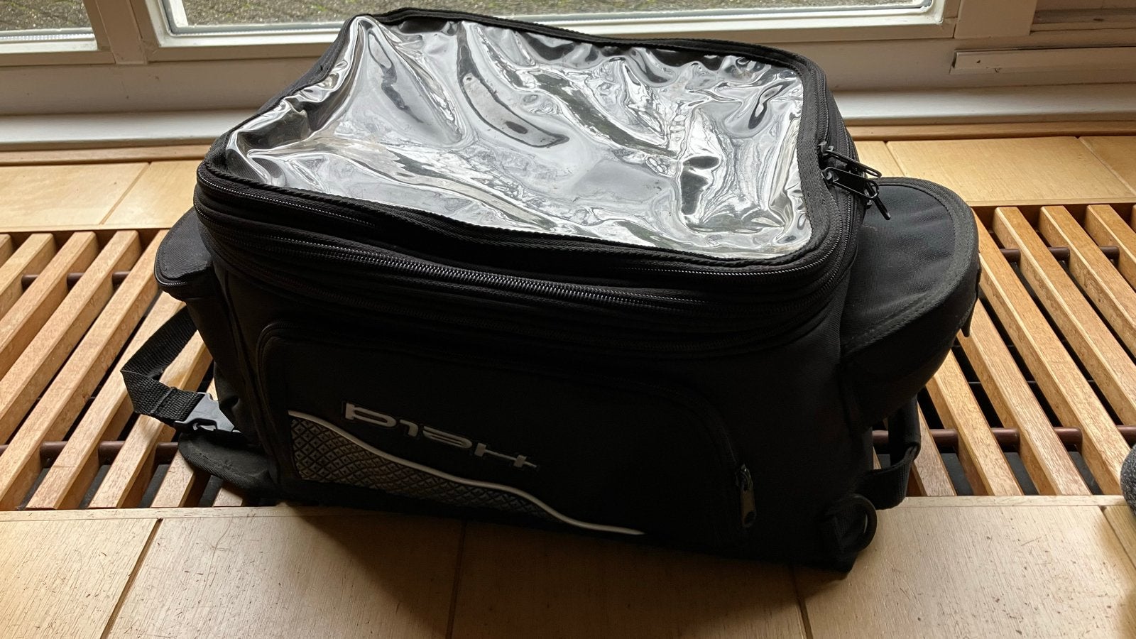Held tanktas met regenhoes magnetic, Ophalen, Gebruikt
