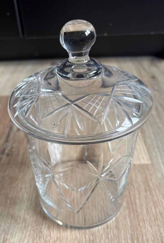 Glazen pot met deksel - geslepen glas, Ophalen of Verzenden, Zo goed als nieuw