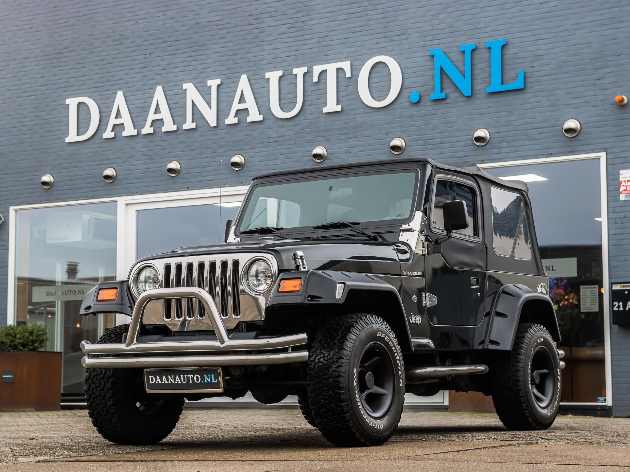Jeep Wrangler 2.5i, Auto's, 118 pk, 4 cilinders, Zwart, Origineel Nederlands