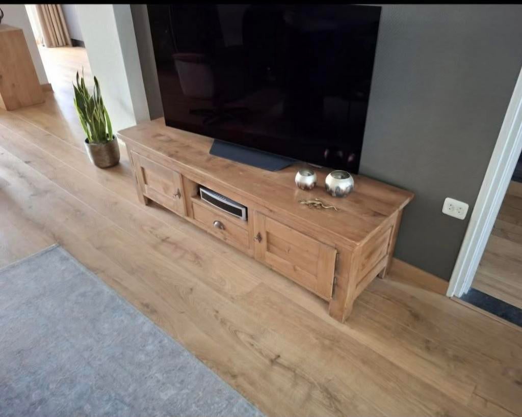 Gratis af te halen tv kast, Huis en Inrichting, Kasten | Televisiemeubels, Ophalen of Verzenden, Gebruikt, 25 tot 50 cm, Minder dan 100 cm