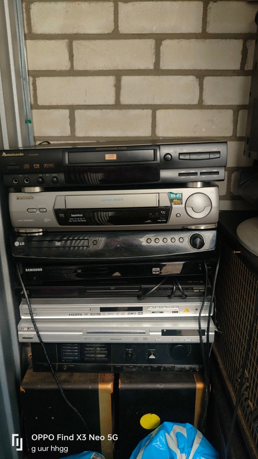 Lot apparatuur: 2x TV, DVD/VHS spelers, versterker, Ophalen, Gebruikt