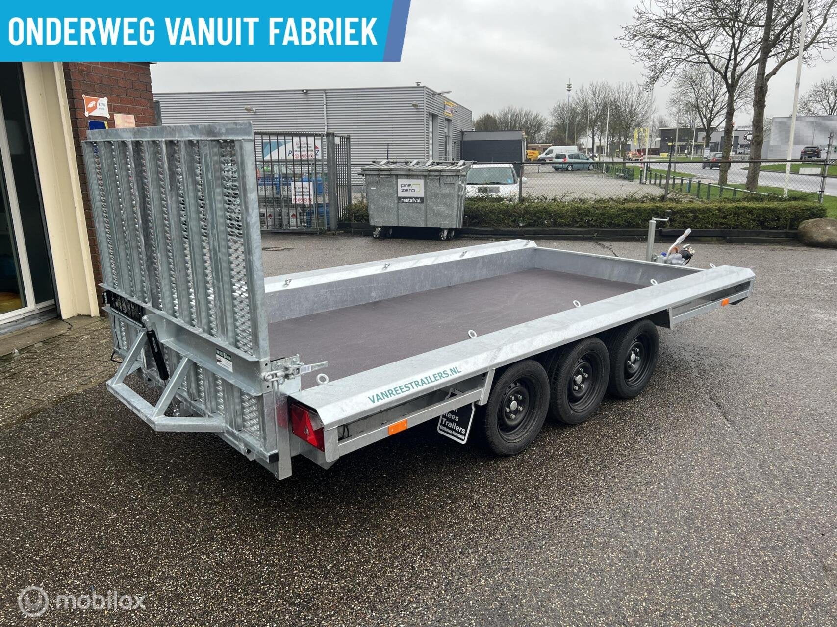 3-asser machinetransporter 400x180 oprijklep 1.30m NIEUW, Nieuw