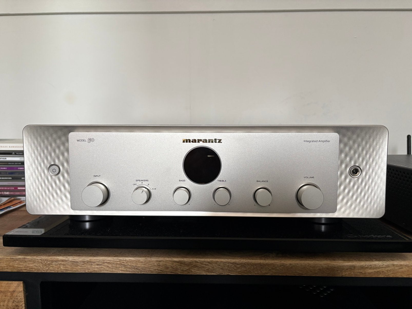 Marantz model 50 zilver, Zo goed als nieuw, 60 tot 120 watt, Stereo, Ophalen