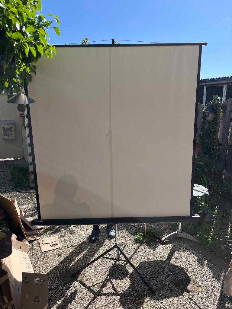 Mooi Projecta projectiescherm, inklapbaar, goeie kwaliteit, Ophalen, Handmatig, Gebruikt