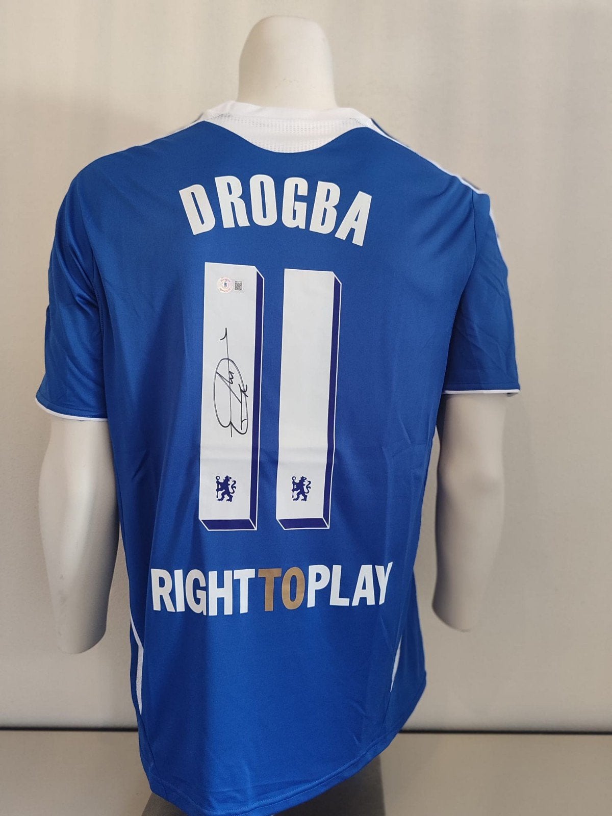 Chelsea CL shirt  gesigneerd door Didier Drogba met Beckett, Verzamelen, Sportartikelen en Voetbal, Ophalen of Verzenden, Zo goed als nieuw