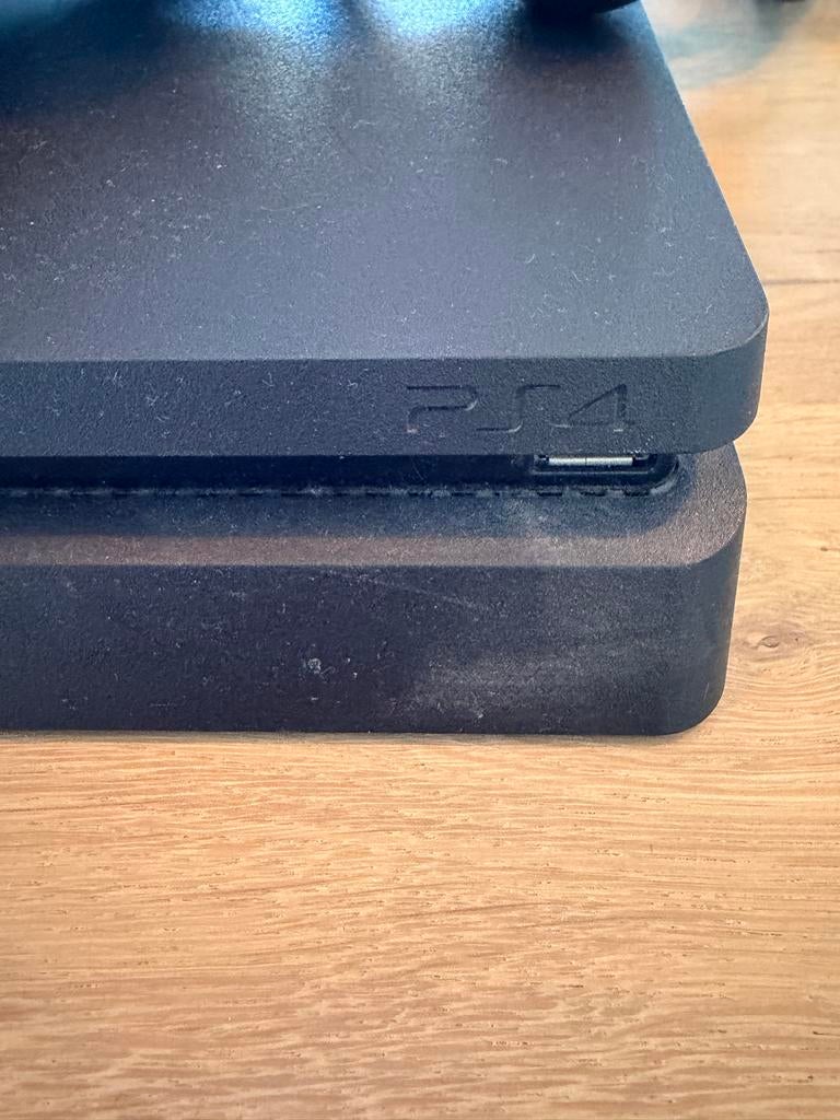 PlayStation 4 met 8 spellen en 2 controllers, Met 2 controllers, Ophalen of Verzenden, Slim, 500 GB