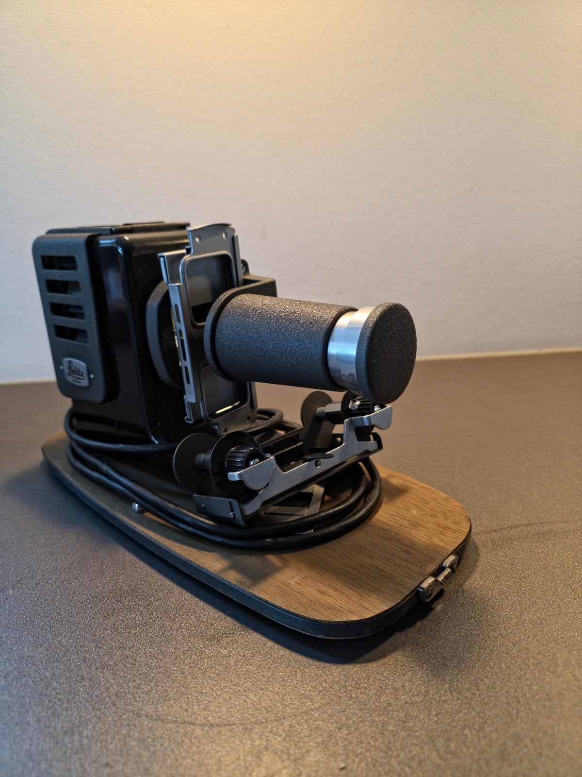 Leitz Prado 150 Diaprojector + Hektor 85mm lens, Ophalen, Gebruikt