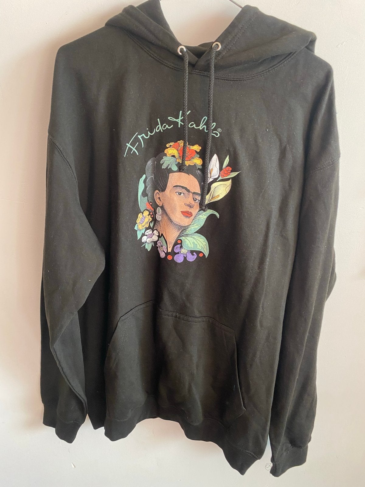 Nieuwe Frida Kahlo hoodie - Maat L, Kleding | Dames, Verzenden, Nieuw, Maat 42/44 (L), Zwart