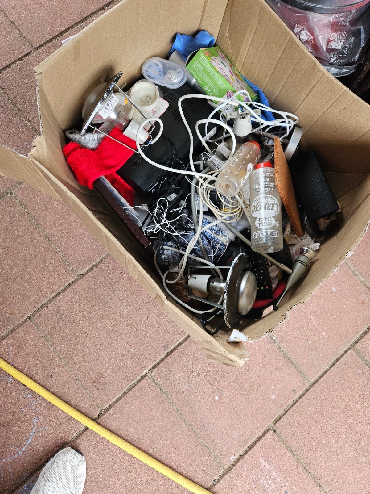 Rommelmarkt spullen, Ophalen