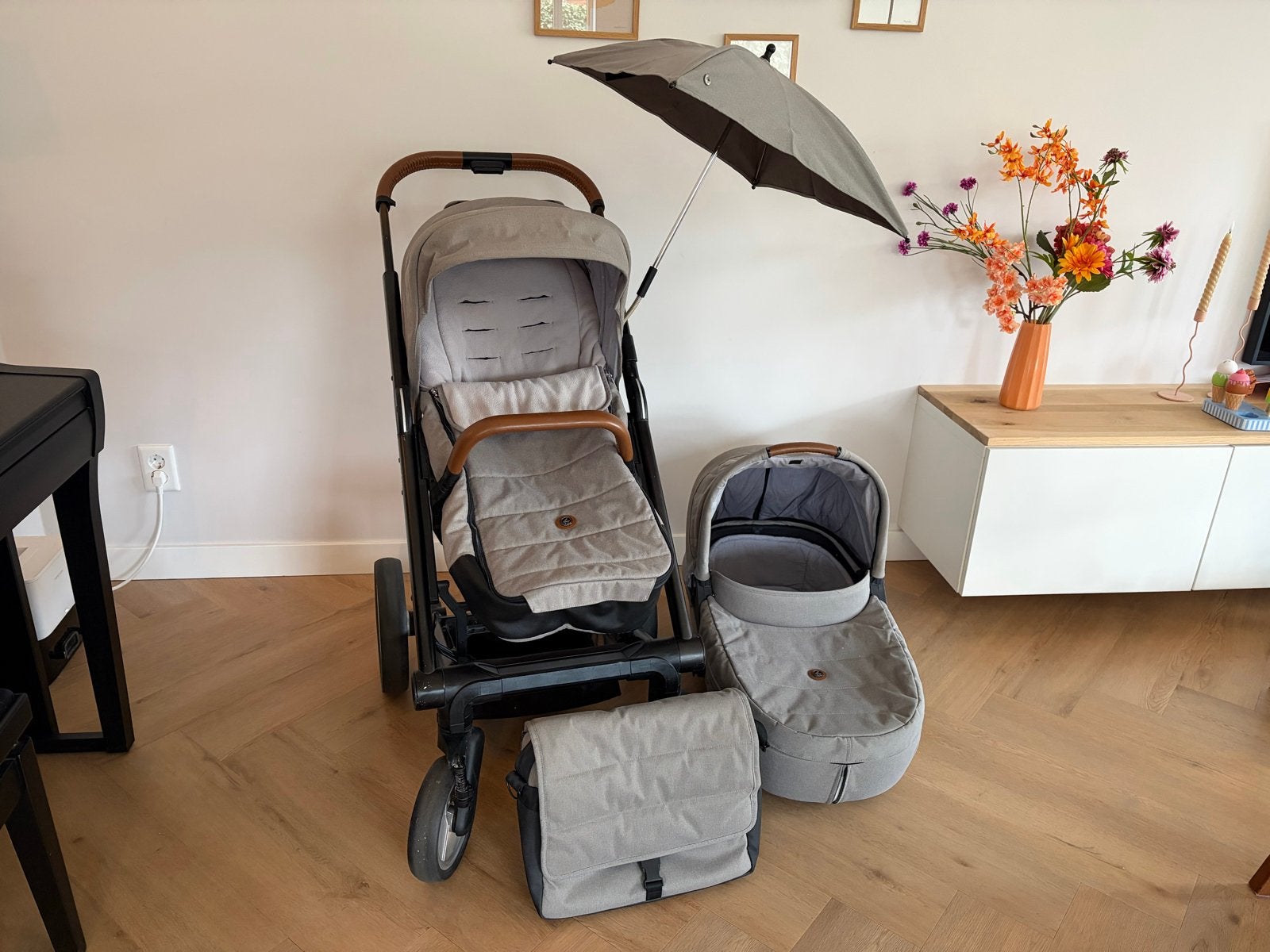 Mutsy I2 Combiwagen met accessoires, Kinderen en Baby's, Kinderwagens en Combinaties, Ophalen, Zo goed als nieuw, Combiwagen, Met reiswieg