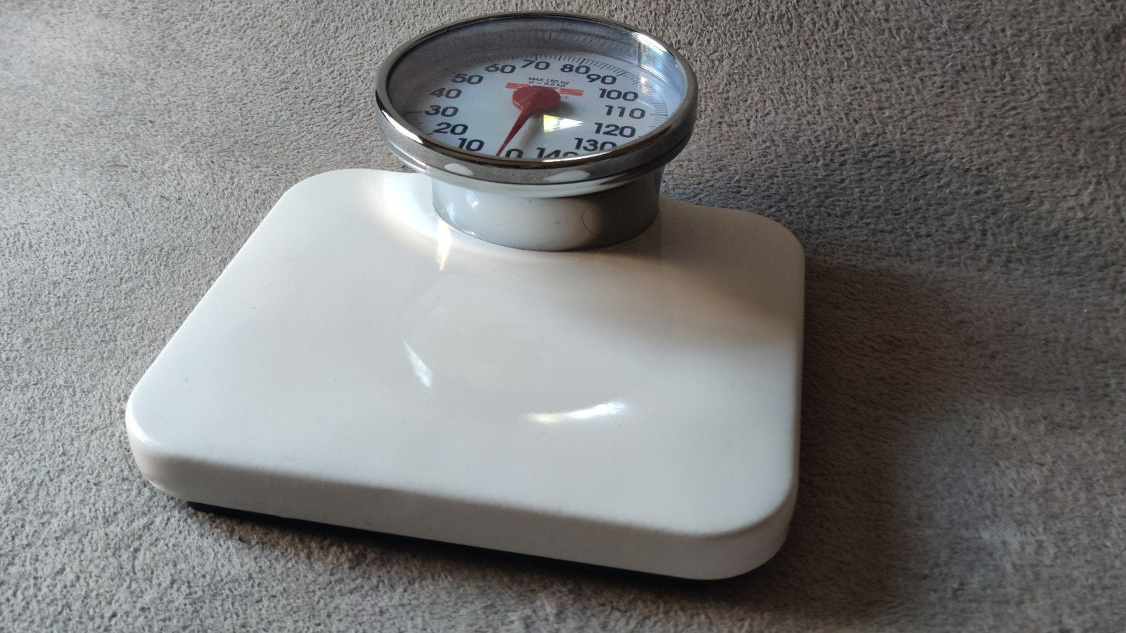 TOPSTAAT Vintage EKS Personenweegschaal - Analoog - 150 kg, Gebruikt, 100 kg of meer, Ophalen of Verzenden, Personenweegschaal