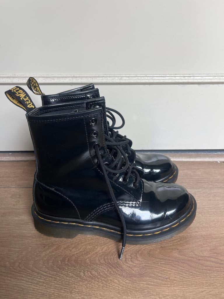 Dr. Martens lakleren boots maat 36, Kleding | Dames, Schoenen, Ophalen of Verzenden, Zo goed als nieuw