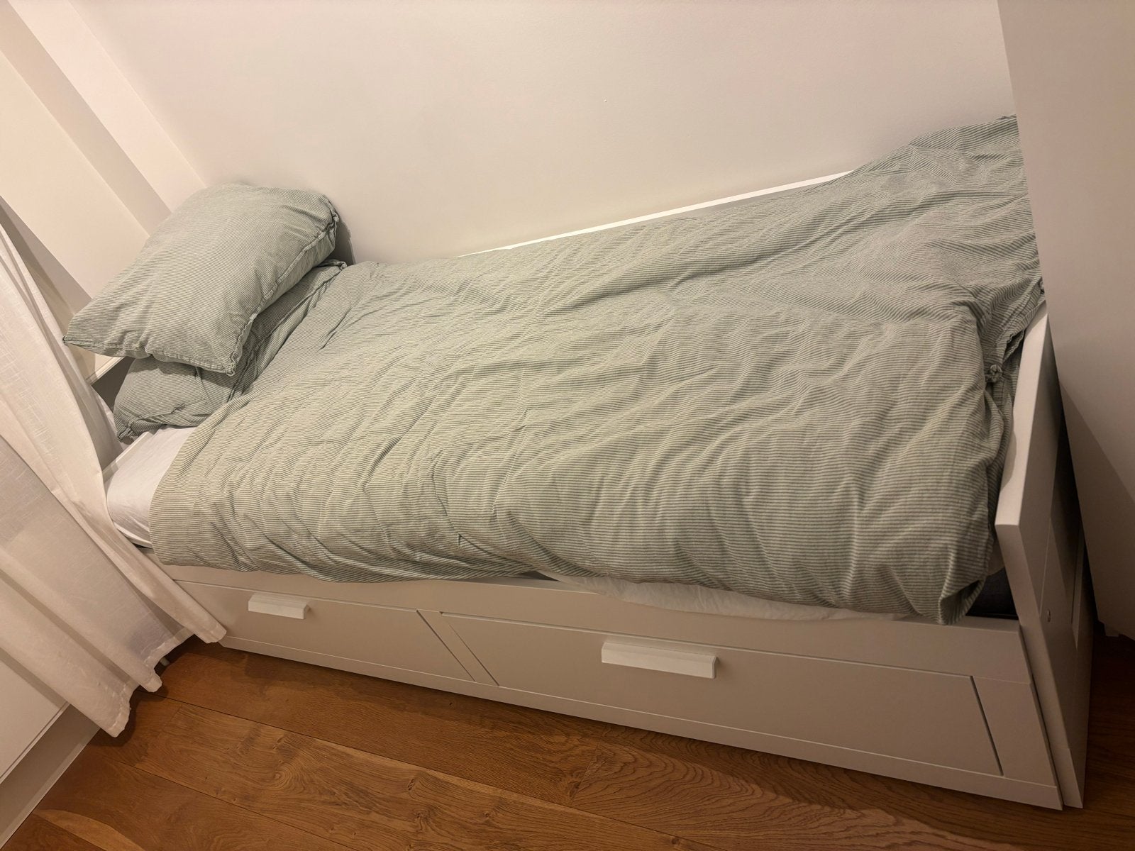 Ikea brimnes day bed (uitschuifbaar) met 2 matrassen, Wit, Tweepersoons, Ophalen of Verzenden, 80 cm