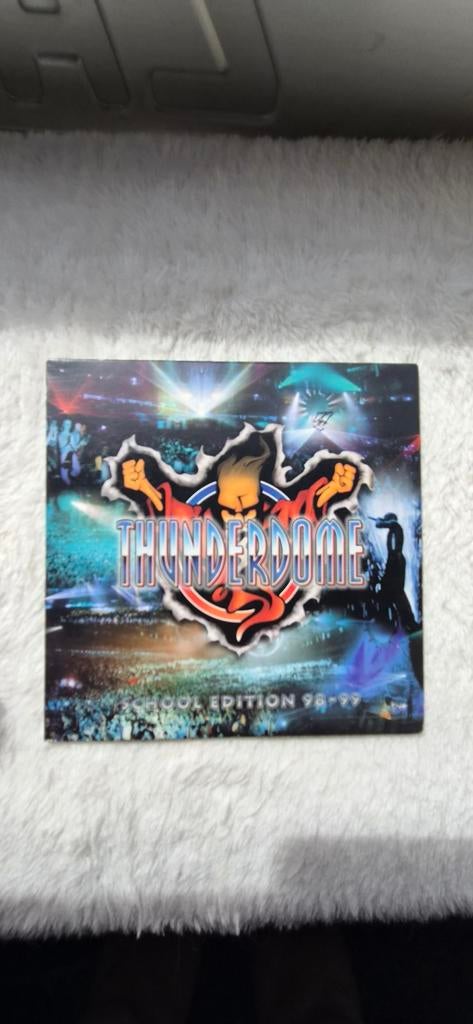 Thunderdome schooledition 98-99, Ophalen of Verzenden, Zo goed als nieuw