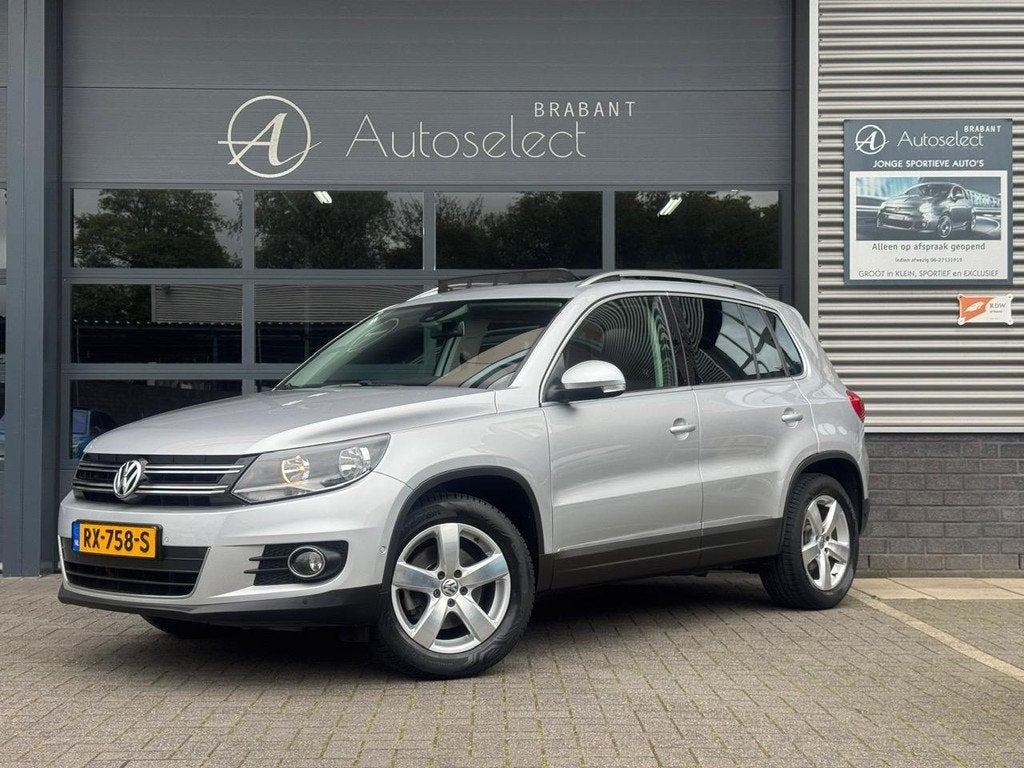 Volkswagen Tiguan 1.4 TSI Style Clima Leder Panorama Camera, Euro 5, Zwart, 4 cilinders, 160 pk