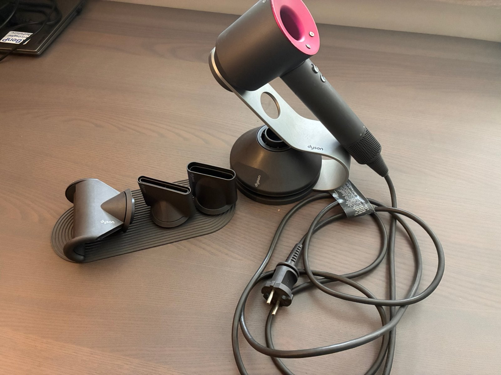 Dyson Supersonic Föhn - Goede staat- €225, Ophalen of Verzenden, Zo goed als nieuw, Föhn of Haardroger