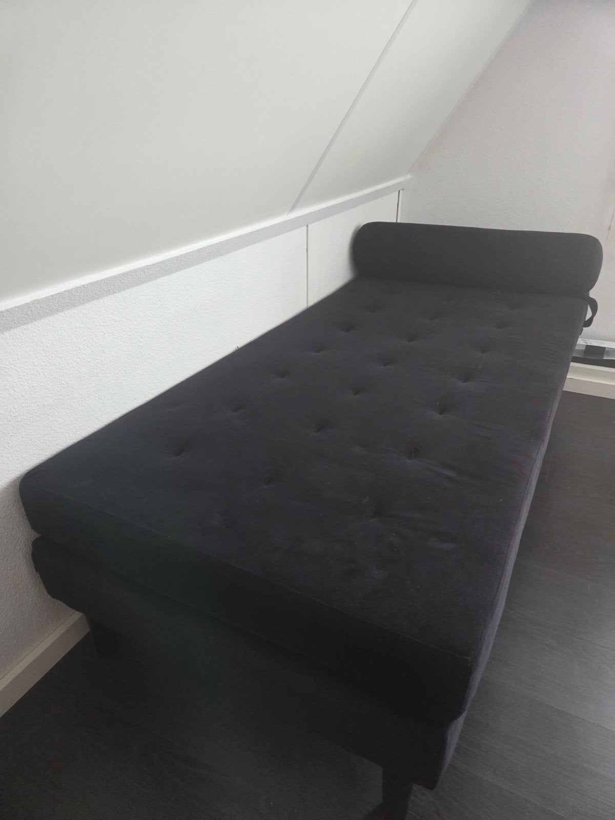 Daybed van Woood in goede staat met hoofdkussen, Huis en Inrichting, Ophalen, Zo goed als nieuw, Eenpersoons