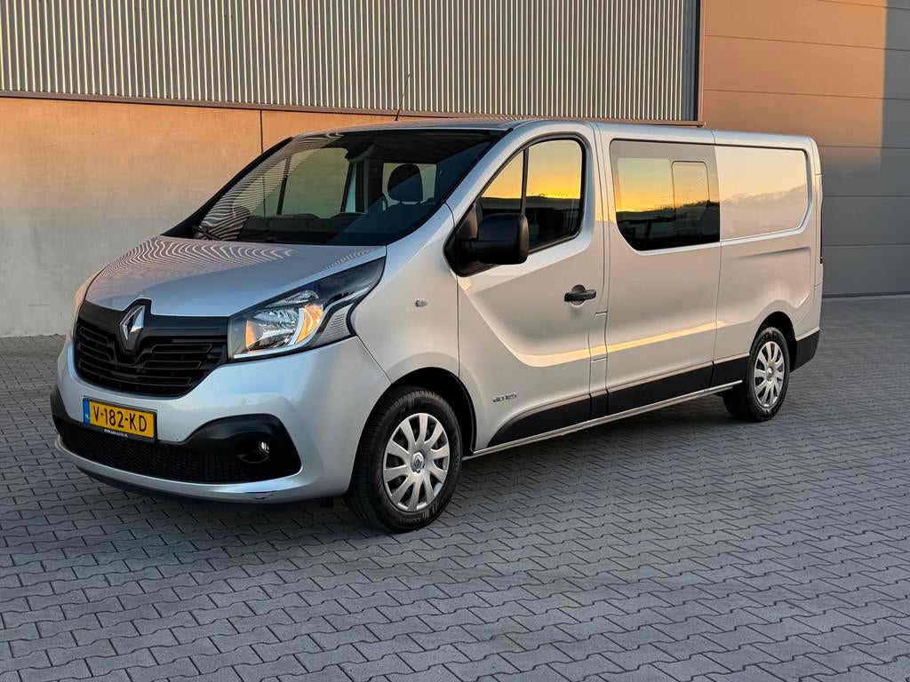 Renault Trafic 1.6 dCi T29 L2H1 DC Luxe Energy 6 PERSOONS+KE, Auto's, Bestelauto's, Voorwielaandrijving, Gebruikt, Renault, Bedrijf