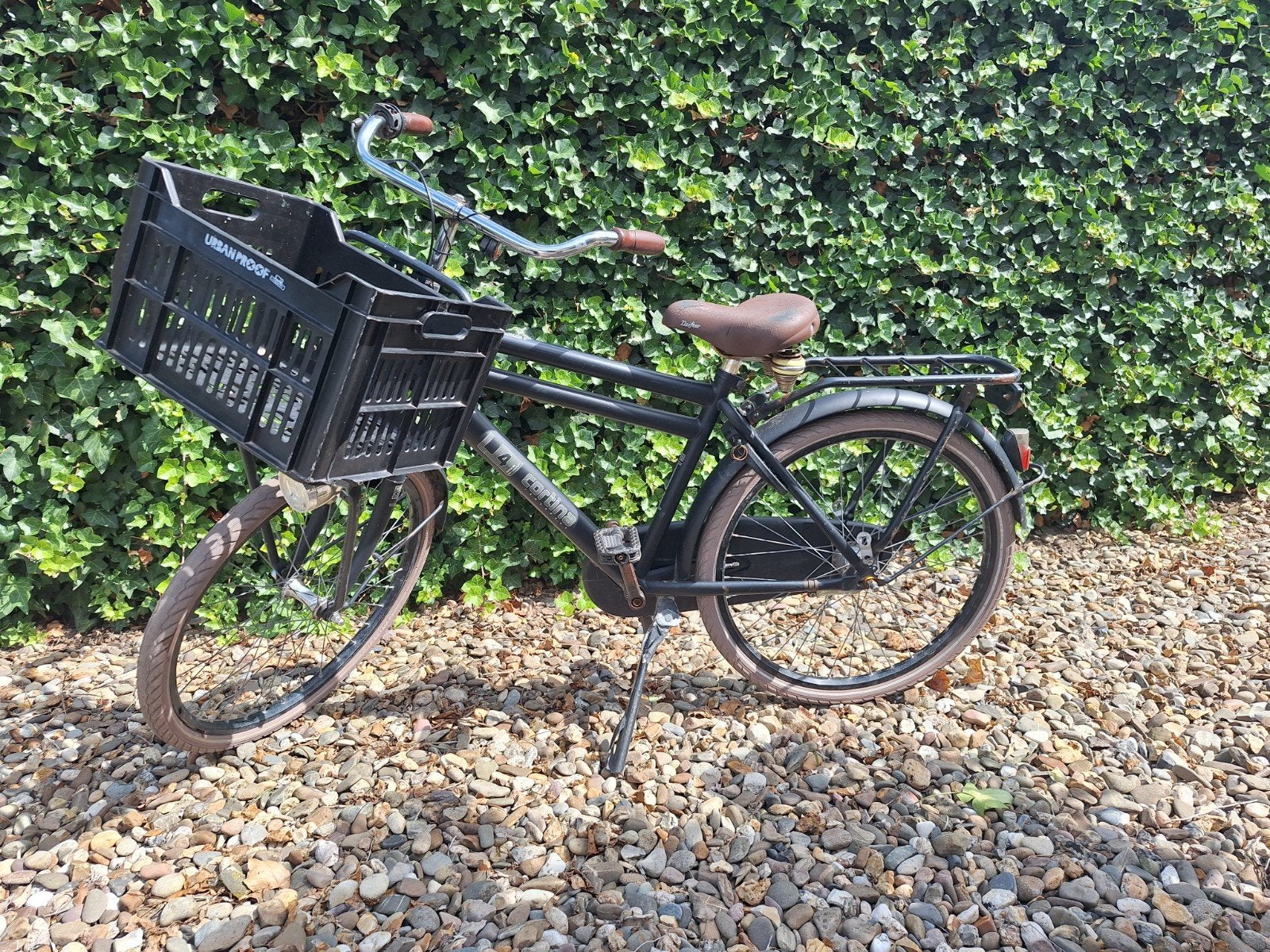 Stevige stadsfiets met voordrager en mand, Fietsen en Brommers, Terugtraprem, Gebruikt, Minder dan 16 inch, Ophalen