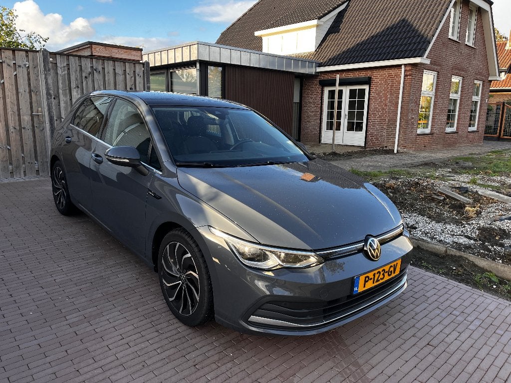 Volkswagen Golf 1.5 Etsi 150pk 7-DSG 2020 Grijs, 1498 cc, Zwart, 4 cilinders, 150 pk
