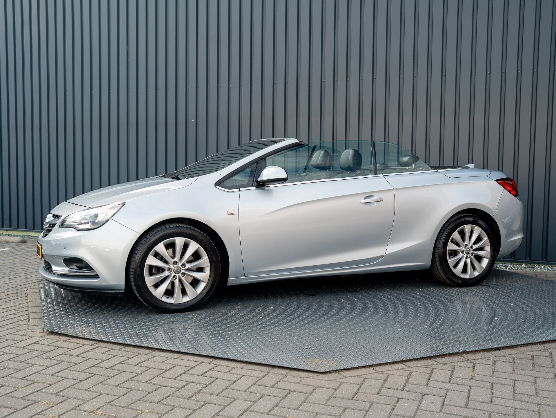 Opel Cascada 1.6 Turbo 170Pk Aut Innovation | Parkeersensore, Auto's, Opel, 12 maanden, Gebruikt, 4 cilinders, 4 stoelen