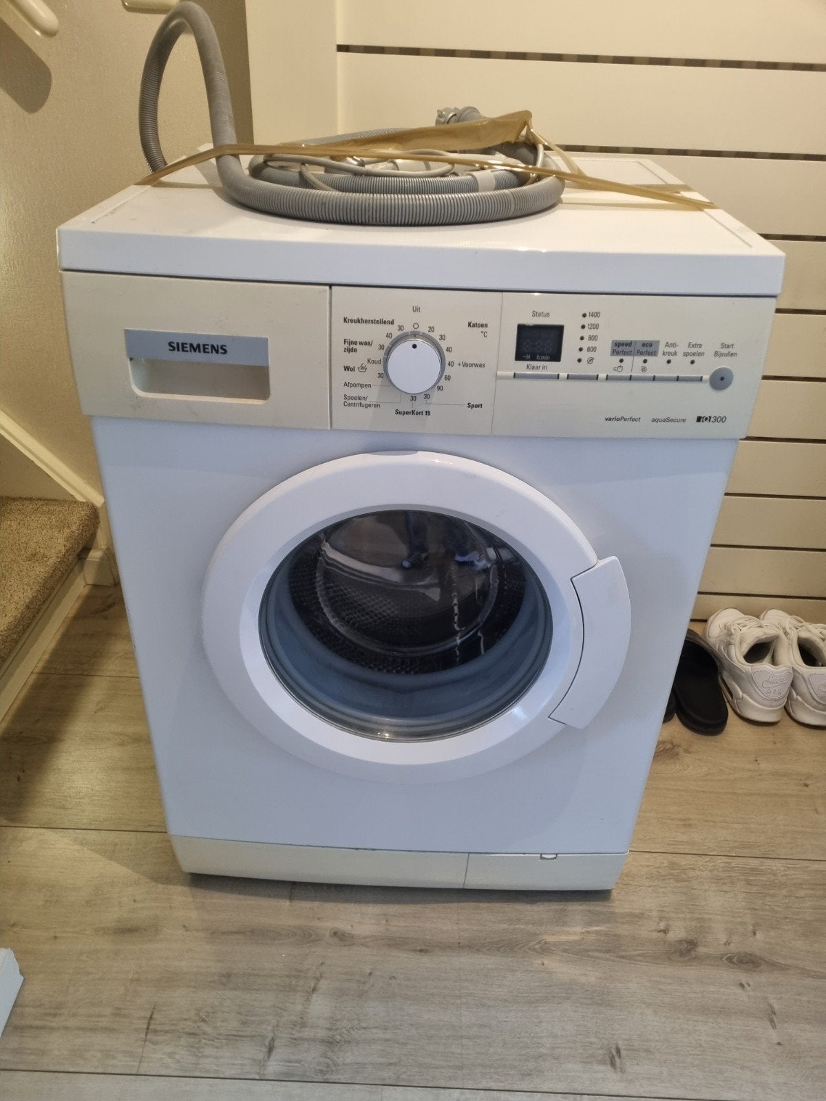 bijna gratis werkende wasmachine, Ophalen of Verzenden, Gebruikt, 85 tot 90 cm