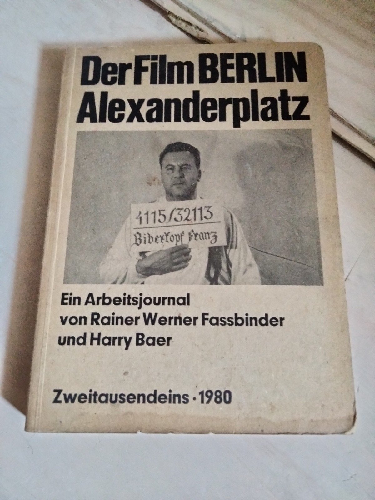 Der film Berlin Alexanderplatz 1980, Ophalen of Verzenden