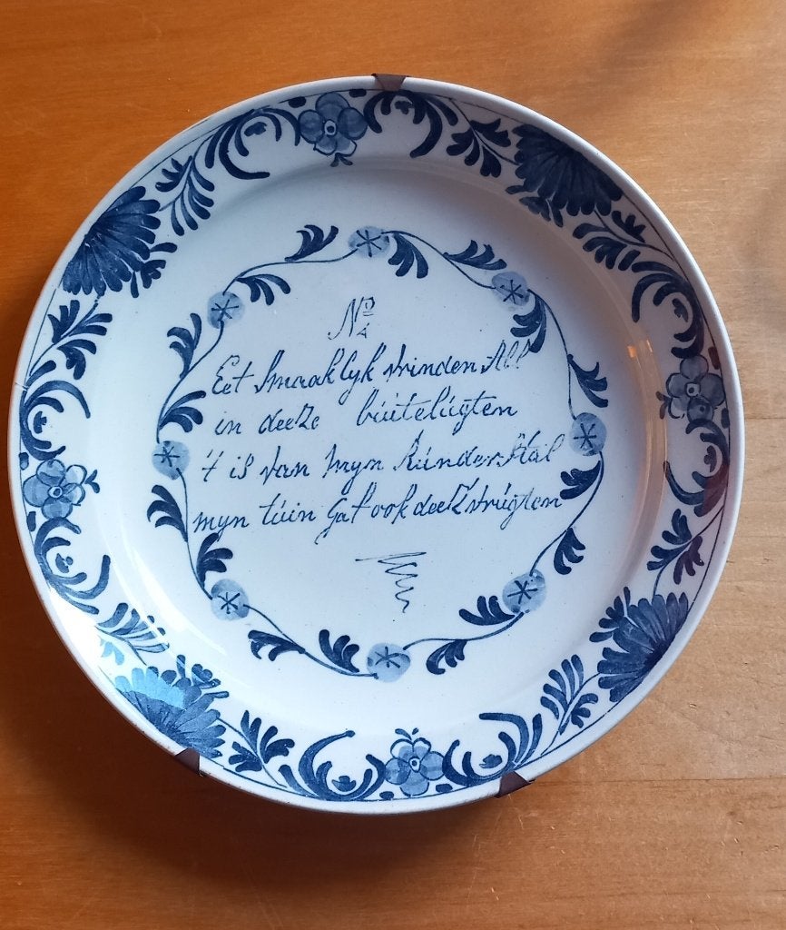 Spreukenbord De Porceleyne Klauw vierde kwart 18e eeuw +lus, Ophalen