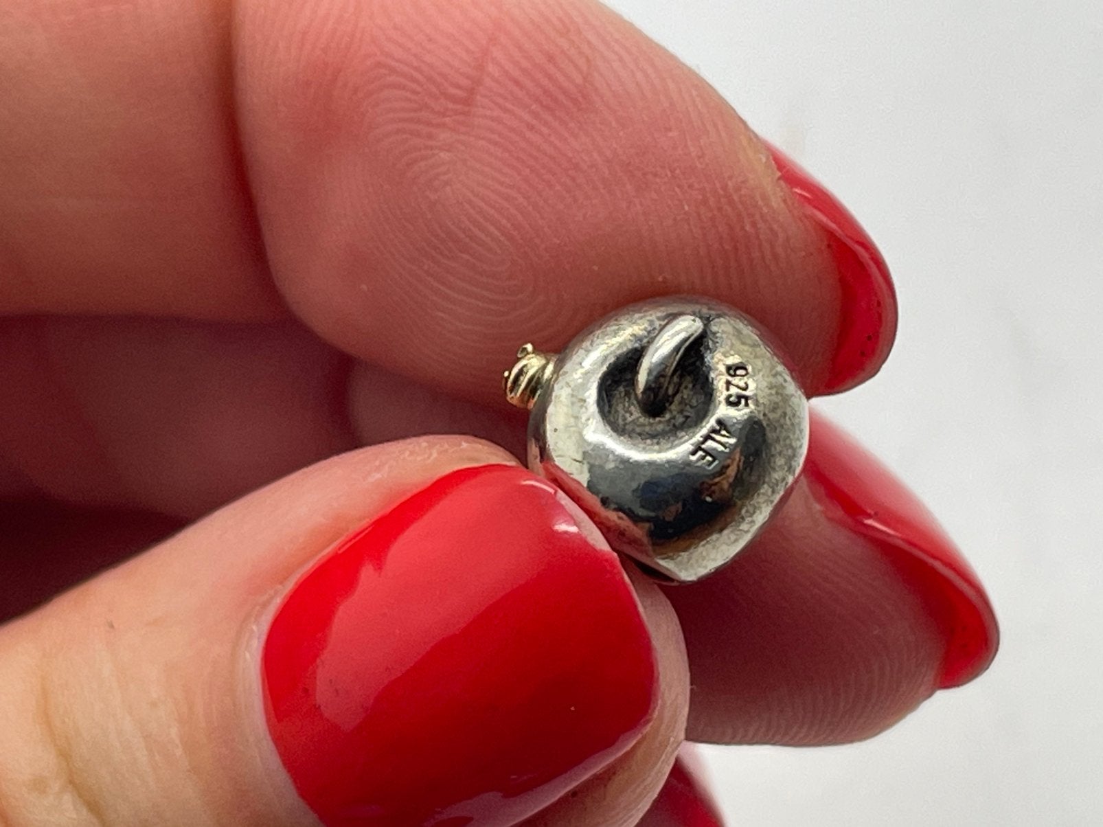 F86 Pandora goud op zilver bedel appeltje, Sieraden, Tassen en Uiterlijk, Bedels, Pandora, Ophalen of Verzenden, X, Goud