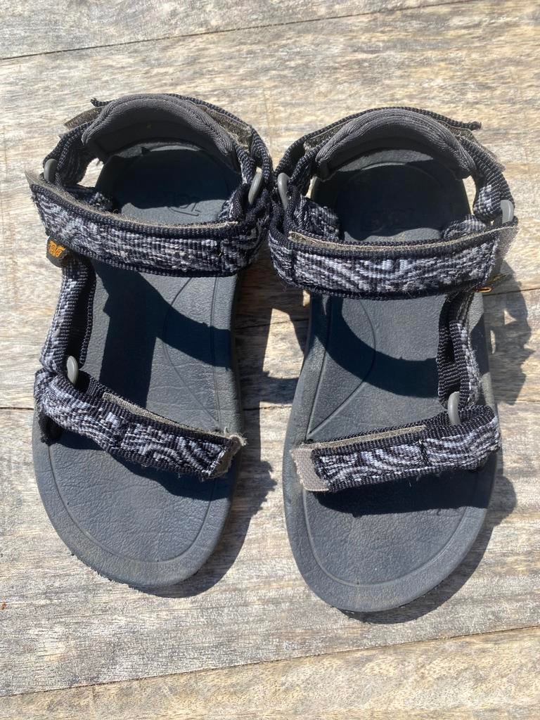 Teva sandalen maat 26, Kinderen en Baby's, Kinderkleding | Schoenen en Sokken, Ophalen, Jongen of Meisje, Overige typen, Zo goed als nieuw