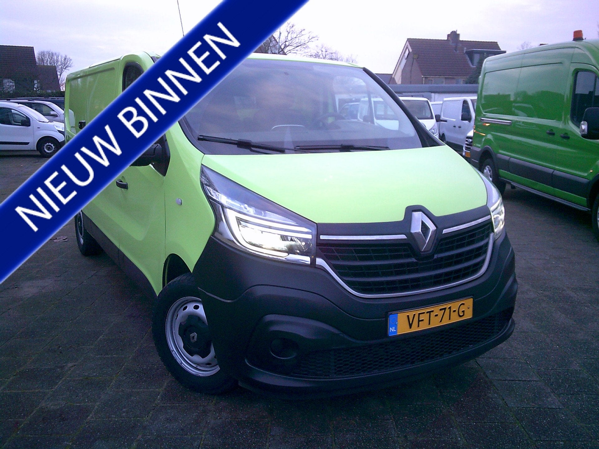 Renault Trafic 1.6 dCi 95 T29 L2H1 Comfort VOORZIEN VAN AIRC, Voorwielaandrijving, Gebruikt, Euro 6, 4 cilinders