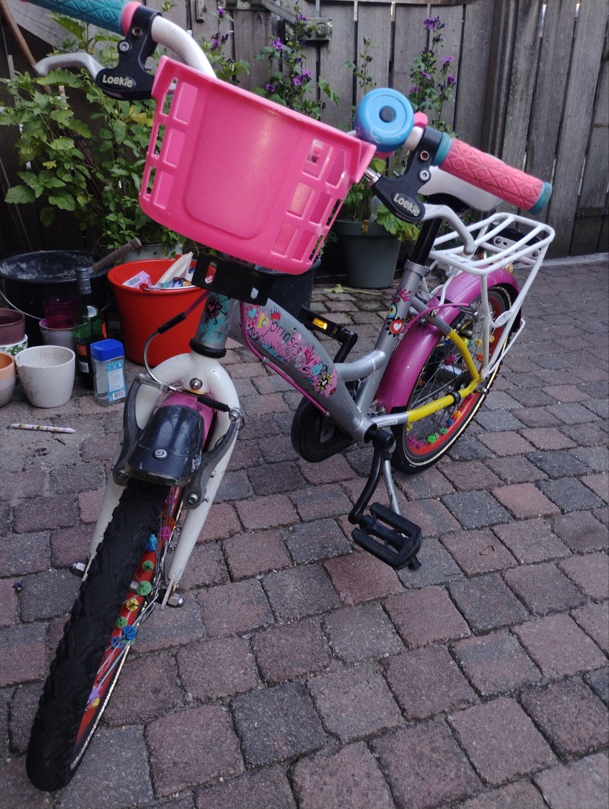 Meisjesfiets 18 inch in goede staat, Fietsen en Brommers, Fietsen | Meisjes, Ophalen, Gebruikt, Velgrem, Handrem