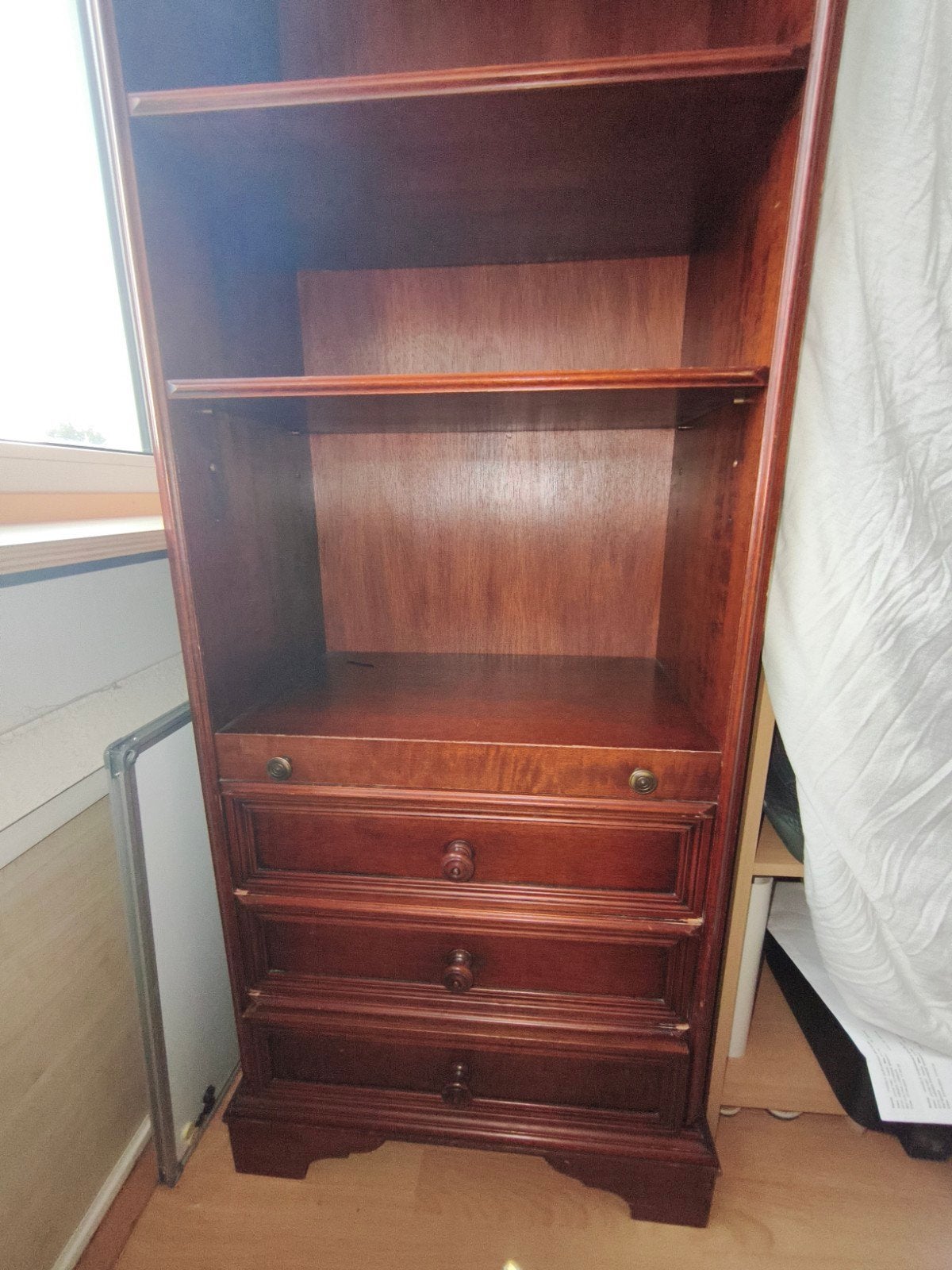 €45,00 Houten kast 60x182x31,5cm, Ophalen, Zo goed als nieuw