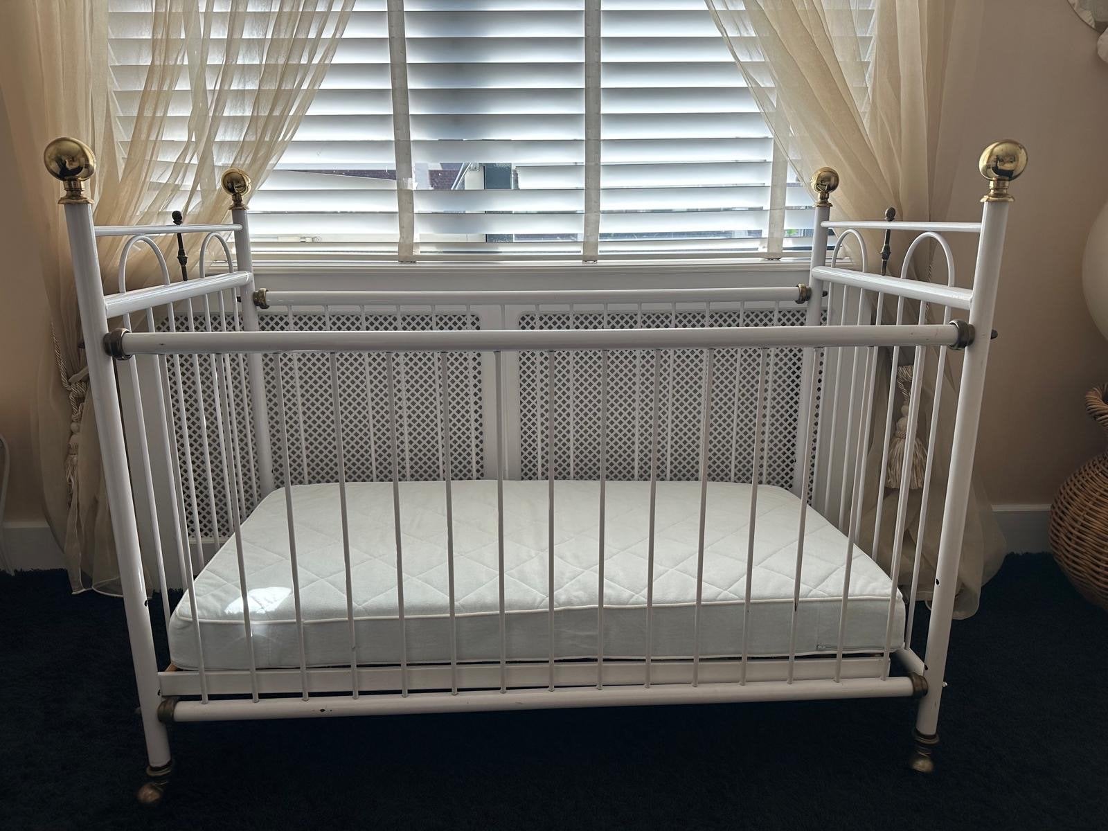 IJzeren ledikant met eventueel hemel, Kinderen en Baby's, Babywiegjes en Ledikanten, Ophalen of Verzenden, Gebruikt, Ledikant