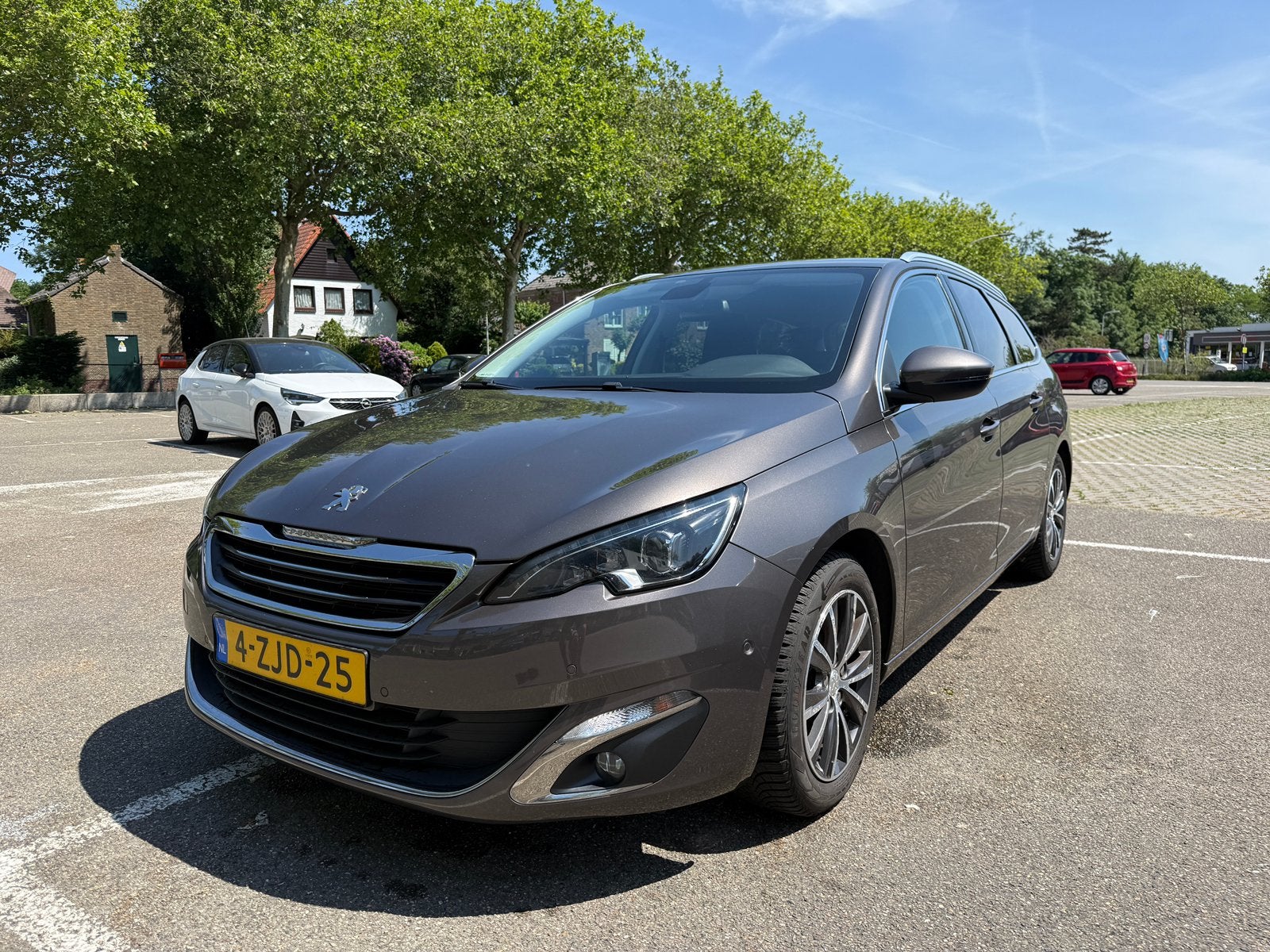 Peugeot 308 SW 1.2 Allure 130pk | APK 2027! | Trekhaak, Stof, 1199 cc, 1165 kg, Origineel Nederlands