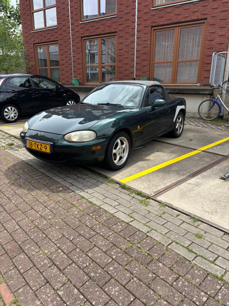 Mazda MX-5 1.8 I 1999 Groen BP4W Project!!!, Auto's, Achterwielaandrijving, 40 €/maand, 4 cilinders, Cabriolet