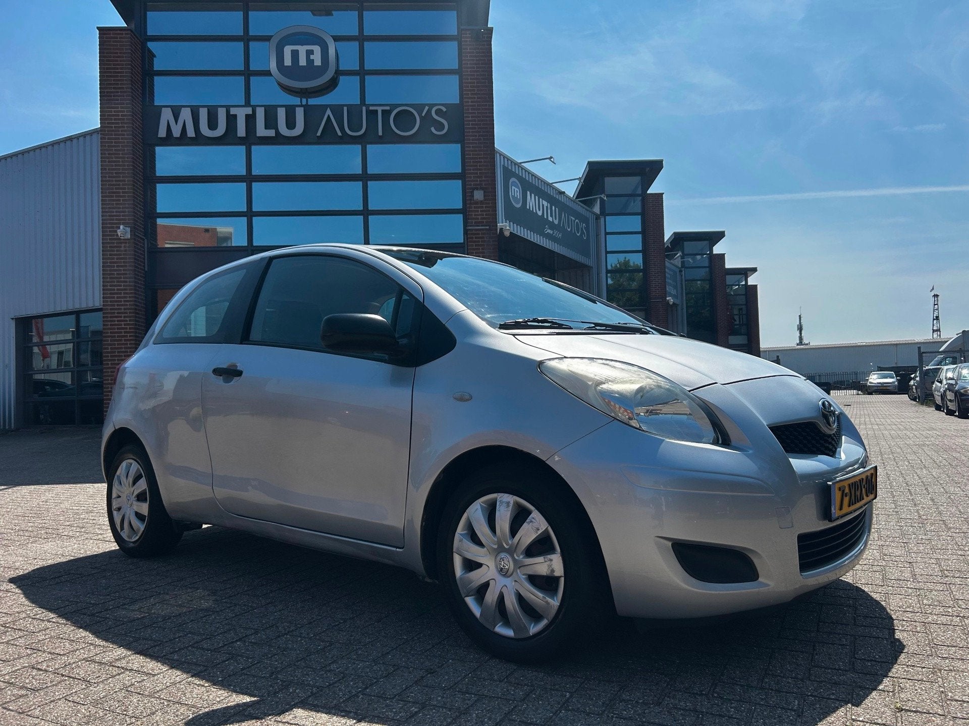 Toyota Yaris 1.3 VVTi Comfort Airco APK, Voorwielaandrijving, 101 pk, 4 cilinders, Bedrijf