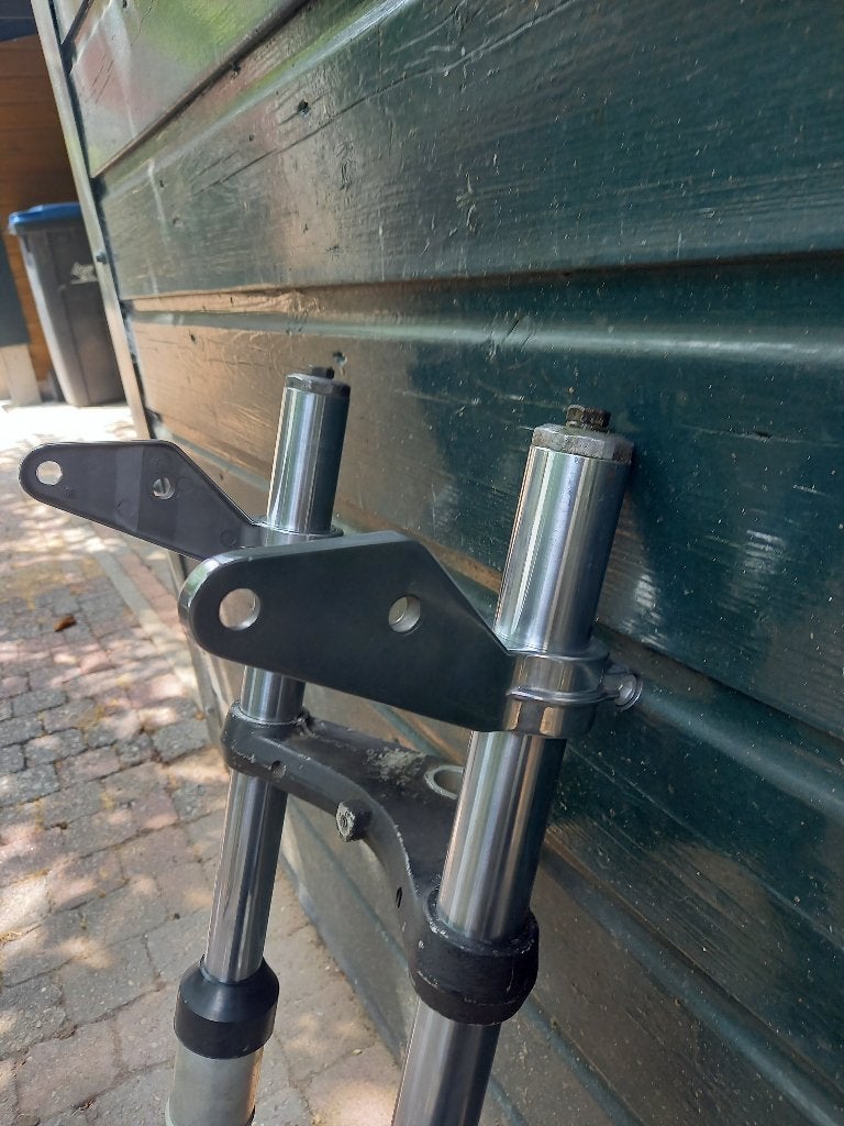 moto guzzi 35mm koplamp steunen, Ophalen of Verzenden, Gereviseerd
