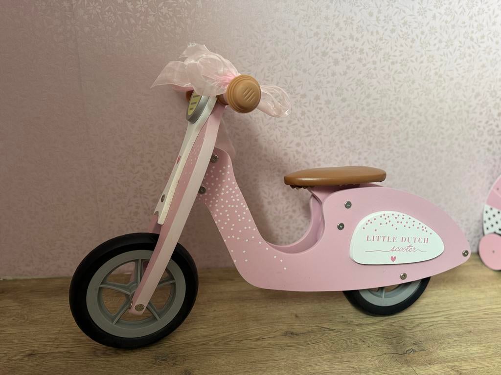 Little Dutch Loopscooter Roze - Zo goed als nieuw!, Ophalen, Zo goed als nieuw, Loopfiets