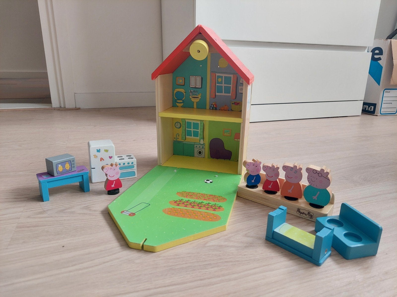 Peppa Big Houten Speelhuis met Meubels en Figuren, Ophalen of Verzenden, Gebruikt, Meubelstuk of Keukentje